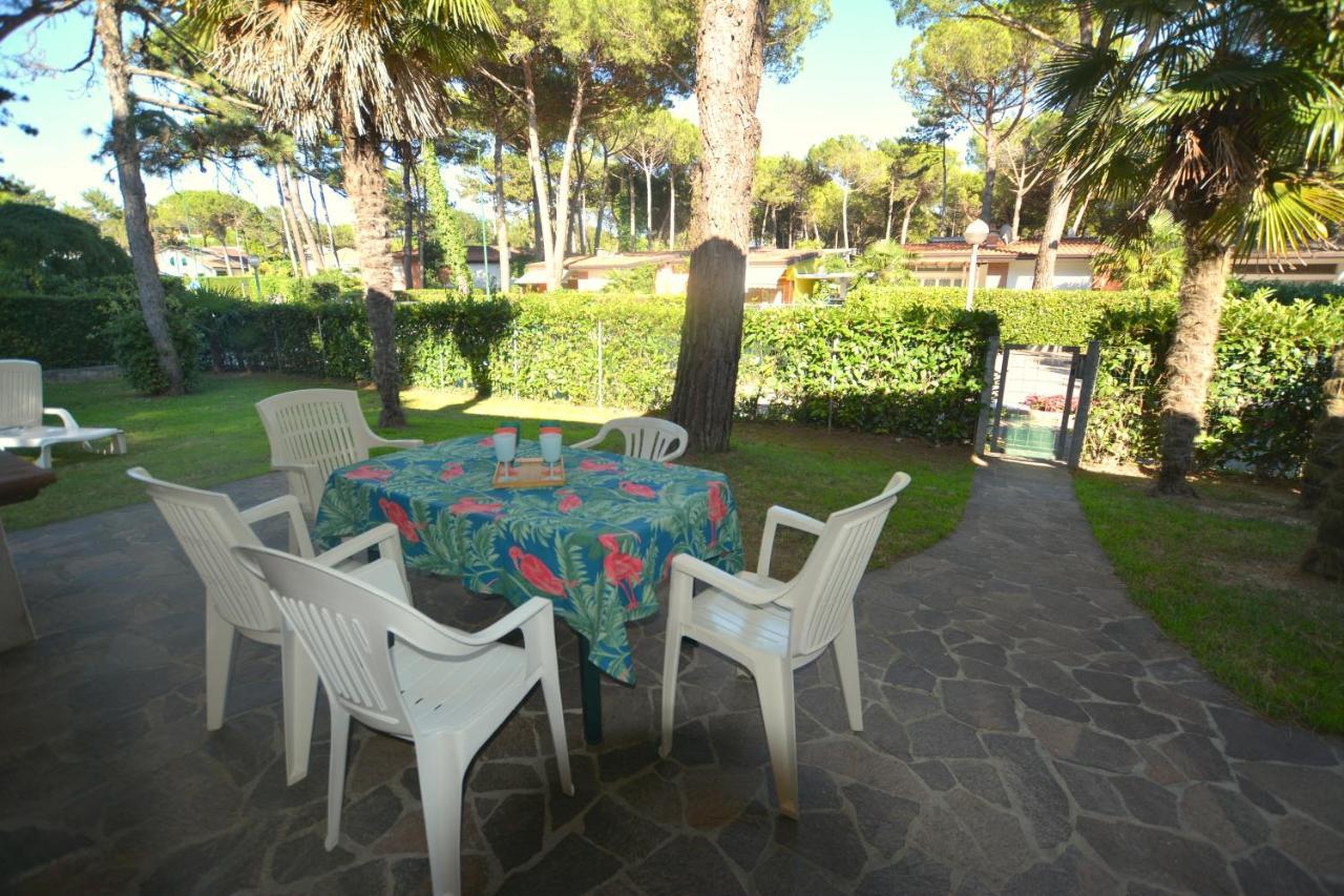 Villa A Lignano Con 2 Camere E Giardino Λινιάνο Σαμπιαντόρο Εξωτερικό φωτογραφία